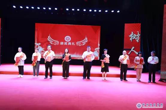 http://www.xztu.edu.cn/__local/0/18/77/26A5A2D66116264B0FE6B19B14B_9C4D3309_4A22A.jpg