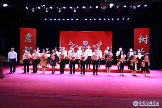 http://www.xztu.edu.cn/__local/3/28/9E/C0A454DDA582E12A164909869B8_109A9106_5255B.jpg